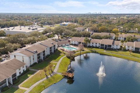 Condo in Orlando, Florida, 2 bedrooms  № 2108636 - photo 2