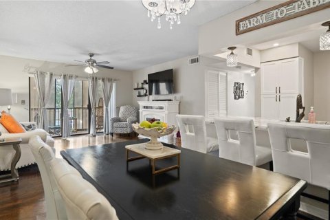 Condo in Orlando, Florida, 2 bedrooms  № 2108636 - photo 3