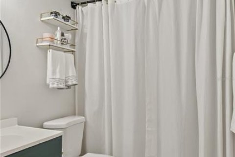 Condo in Orlando, Florida, 2 bedrooms  № 2108636 - photo 9