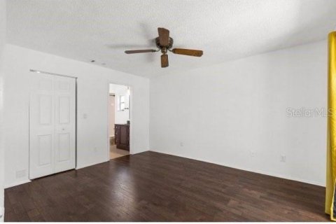 House in Brandon, Florida 3 bedrooms, 138.05 sq.m. № 2425946 - photo 7