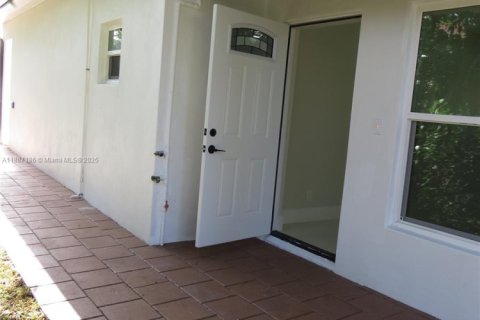 Villa ou maison à louer à Fort Lauderdale, Floride: 3 chambres, 259.85 m2 № 1941670 - photo 29