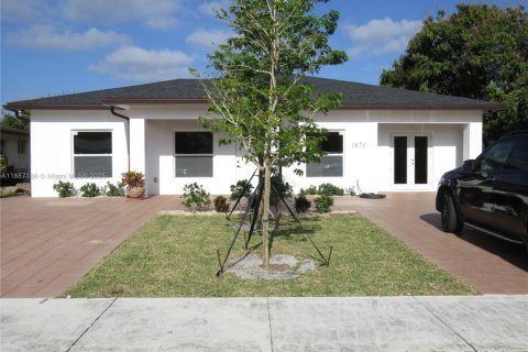 Villa ou maison à louer à Fort Lauderdale, Floride: 3 chambres, 259.85 m2 № 1941670 - photo 19