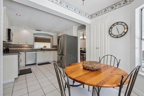 Купить виллу или дом в Окои, Флорида 10 комнат, 182м2, № 2221472 - фото 16