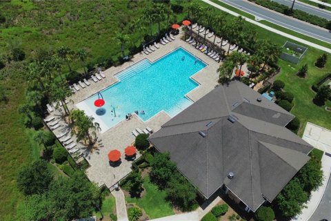 House in Lakeland, Florida 5 bedrooms, 248.42 sq.m. № 1781275 - photo 12