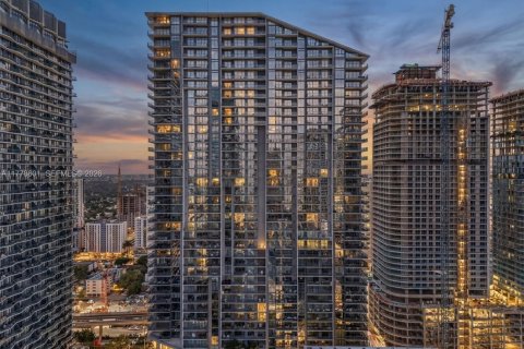 Copropriété à vendre à Miami, Floride: 2 chambres, 117.43 m2 № 2027622 - photo 25