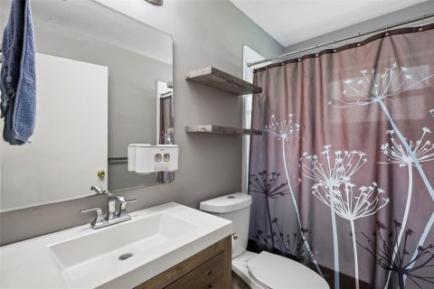 Villa ou maison à vendre à Tampa, Floride: 3 chambres, 120.4 m2 № 2149362 - photo 13
