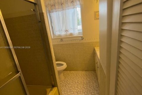 Купить кондоминиум в Холливуд, Флорида 1 спальня, 74.69м2, № 2153450 - фото 10