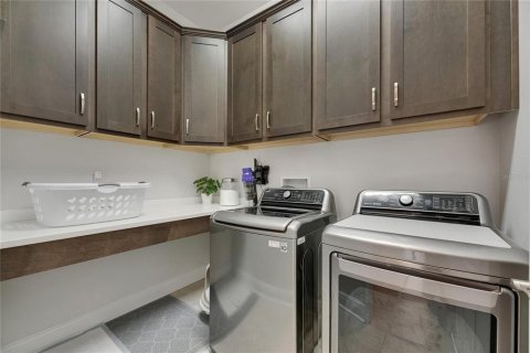 House in Apollo Beach, Florida 4 bedrooms, 243.13 sq.m. № 1786031 - photo 19