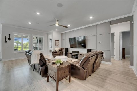 House in Apollo Beach, Florida 4 bedrooms, 243.13 sq.m. № 1786031 - photo 26