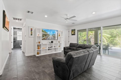 Villa ou maison à vendre à St. Lucie, Floride: 3 chambres, 142.33 m2 № 2155139 - photo 10