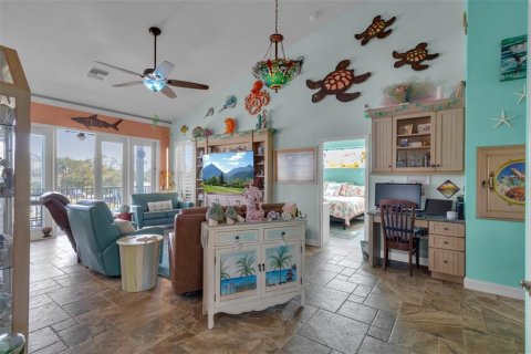 House in Crystal River, Florida 2 bedrooms, 165.18 sq.m. № 1718340 - photo 8