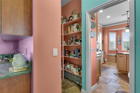 House in Crystal River, Florida 2 bedrooms, 165.18 sq.m. № 1718340 - photo 17