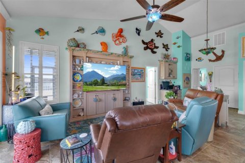 House in Crystal River, Florida 2 bedrooms, 165.18 sq.m. № 1718340 - photo 15