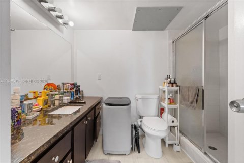 Condominio en venta en Hallandale Beach, Florida, 2 dormitorios, 130.06 m2 № 2152888 - foto 20