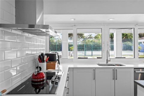 Villa ou maison à vendre à Pinecrest, Floride: 7 chambres, 506.5 m2 № 1956017 - photo 22