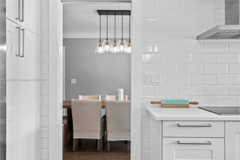 Villa ou maison à vendre à Pinecrest, Floride: 7 chambres, 506.5 m2 № 1956017 - photo 25