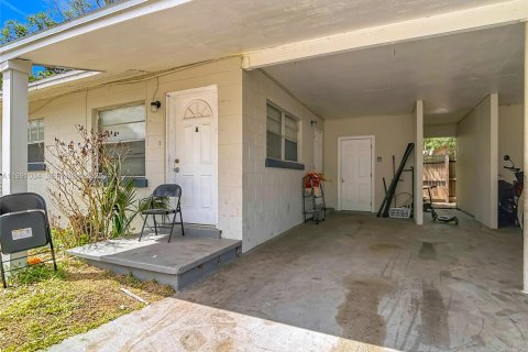 Immobilier commercial à vendre à Lake Wales, Floride: 194.72 m2 № 2062789 - photo 7