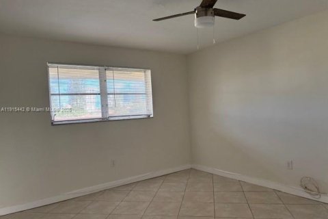 Снять в аренду кондоминиум в Авентура, Флорида 1 спальня, 78.97м2, № 1971596 - фото 6