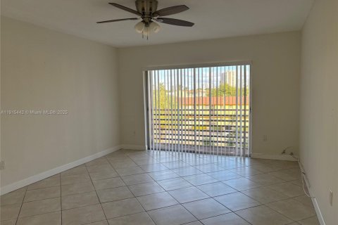 Снять в аренду кондоминиум в Авентура, Флорида 1 спальня, 78.97м2, № 1971596 - фото 4