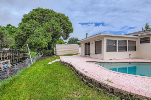 House in Margate, Florida 3 bedrooms, 142.88 sq.m. № 1845905 - photo 21