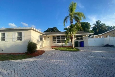 House in Margate, Florida 3 bedrooms, 142.88 sq.m. № 1845905 - photo 1