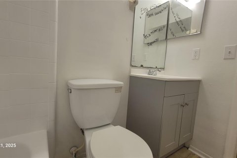 Купить кондоминиум в Орландо, Флорида 7 комнат, 93.46м2, № 2106385 - фото 11