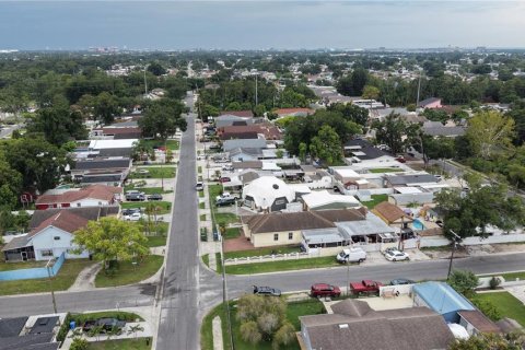 Villa ou maison à vendre à Tampa, Floride: 3 chambres, 157.84 m2 № 2230552 - photo 7
