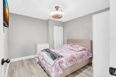 Villa ou maison à vendre à Tampa, Floride: 3 chambres, 157.84 m2 № 2230552 - photo 30