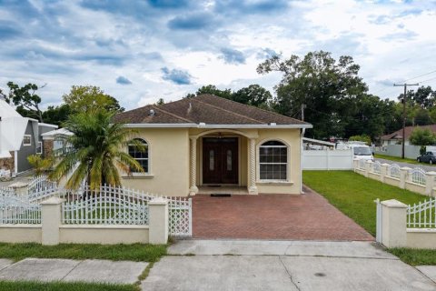 Villa ou maison à vendre à Tampa, Floride: 3 chambres, 157.84 m2 № 2230552 - photo 15