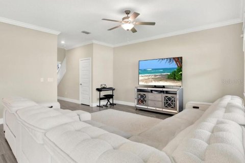 Villa ou maison à louer à Land O' Lakes, Floride: 4 chambres, 216.83 m2 № 1910637 - photo 10