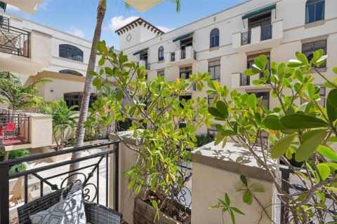 Купить кондоминиум в Корал-Гейблс, Флорида 1 спальня, 81.94м2, № 2047736 - фото 14