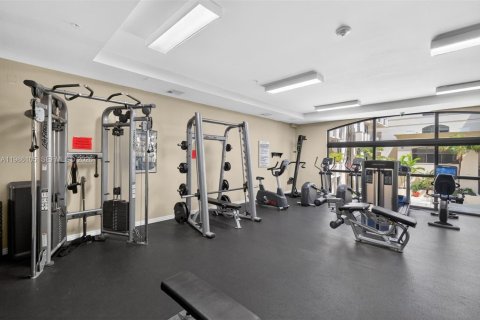Купить кондоминиум в Корал-Гейблс, Флорида 1 спальня, 81.94м2, № 2047736 - фото 24