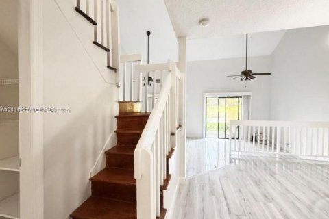 Adosado en venta en Davie, Florida, 2 dormitorios, 123.19 m2 № 2077826 - foto 4