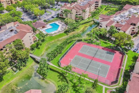 Condo in Miami, Florida, 2 bedrooms  № 1952547 - photo 26