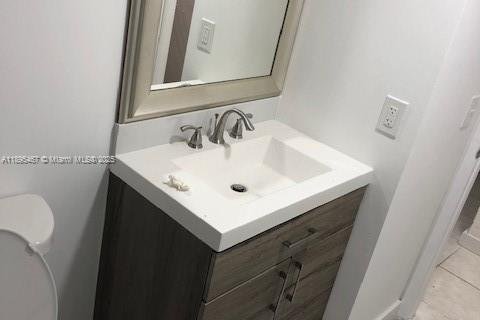 Condo in Miami, Florida, 2 bedrooms  № 1952547 - photo 14