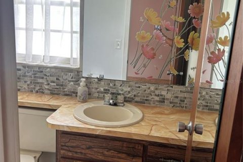 House in Hudson, Florida 2 bedrooms, 122.45 sq.m. № 1902606 - photo 13