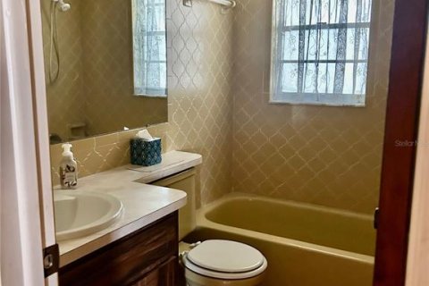 House in Hudson, Florida 2 bedrooms, 122.45 sq.m. № 1902606 - photo 9