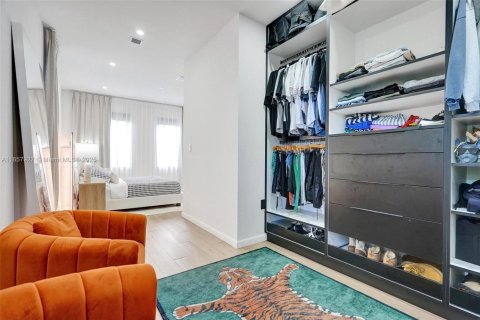 Townhouse in Fort Lauderdale, Florida 3 bedrooms, 176.51 sq.m. № 1886576 - photo 26