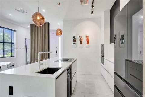 Townhouse in Fort Lauderdale, Florida 3 bedrooms, 176.51 sq.m. № 1886576 - photo 15