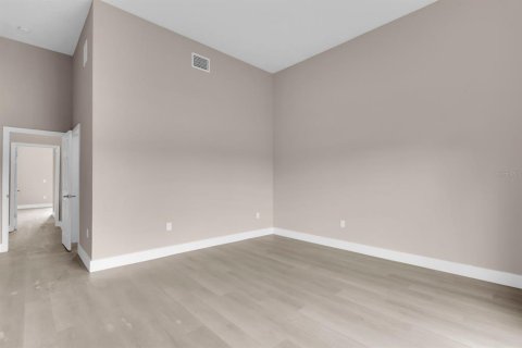 House in Sebring, Florida 4 bedrooms, 207.92 sq.m. № 1780360 - photo 18