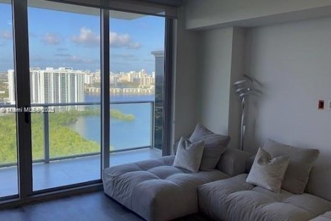 Condominio en venta en North Miami Beach, Florida, 1 dormitorio, 87.05 m2 № 1814488 - foto 7