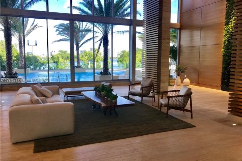 Condominio en venta en North Miami Beach, Florida, 1 dormitorio, 87.05 m2 № 1814488 - foto 3