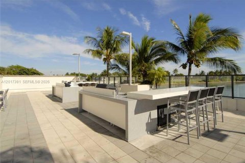 Copropriété à louer à Miami, Floride: 1 chambre, 71.35 m2 № 2154872 - photo 25