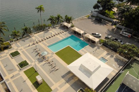 Copropriété à louer à Miami, Floride: 1 chambre, 71.35 m2 № 2154872 - photo 17