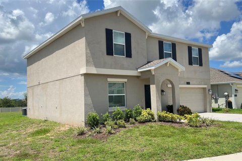 Villa ou maison à vendre à Haines City, Floride: 4 chambres, 246.66 m2 № 1797900 - photo 3