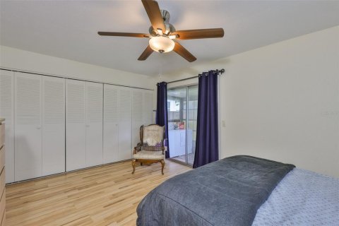 Condo in Sun City Center, Florida, 1 bedroom  № 1778530 - photo 17