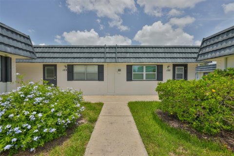 Condo in Sun City Center, Florida, 1 bedroom  № 1778530 - photo 2
