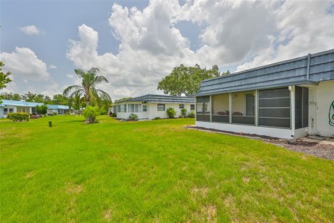 Condo in Sun City Center, Florida, 1 bedroom  № 1778530 - photo 22