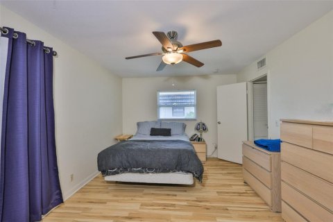 Condo in Sun City Center, Florida, 1 bedroom  № 1778530 - photo 15