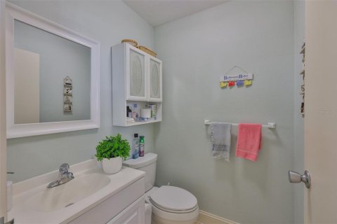 Condo in Sun City Center, Florida, 1 bedroom  № 1778530 - photo 14